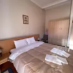 Tonia's House Apartment